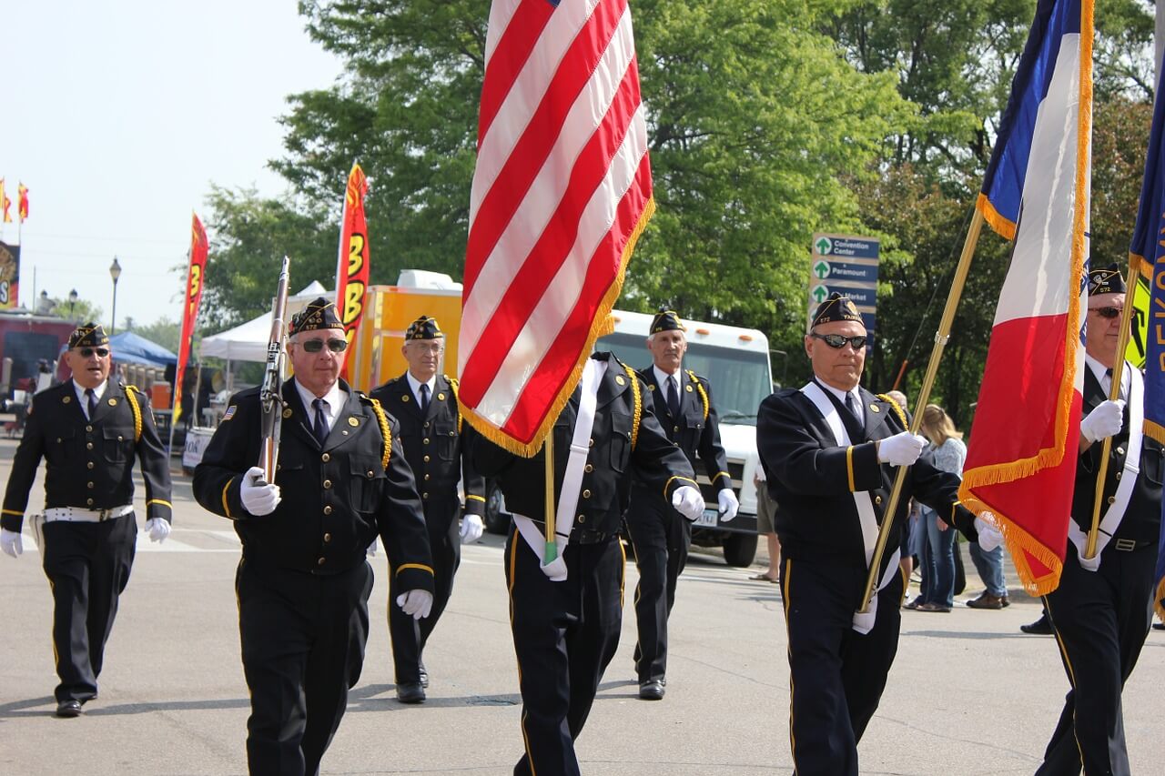Qual è la celebrazione dei veterani dea guerra negli Stati Uniti?