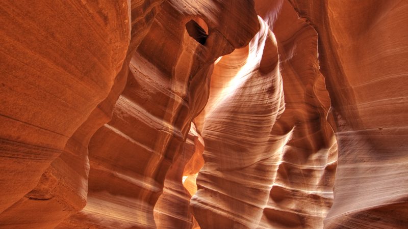 La meraviglia dell’Antelope Canyon: l’incantevole slot canyon di arenaria negli Stati Uniti